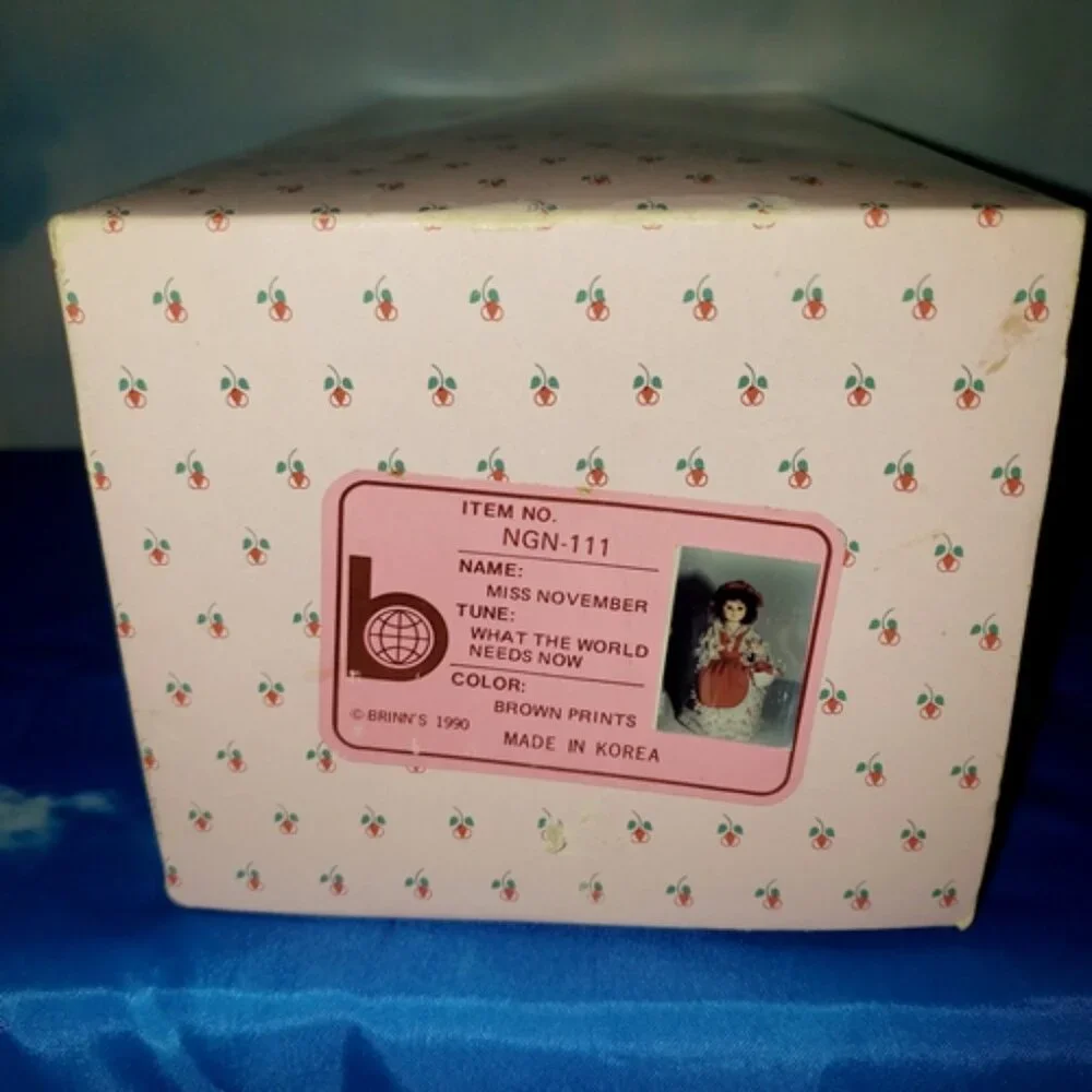 1990 brinn’s “Miss November” Musical Calendar Doll 9”  WORKS!